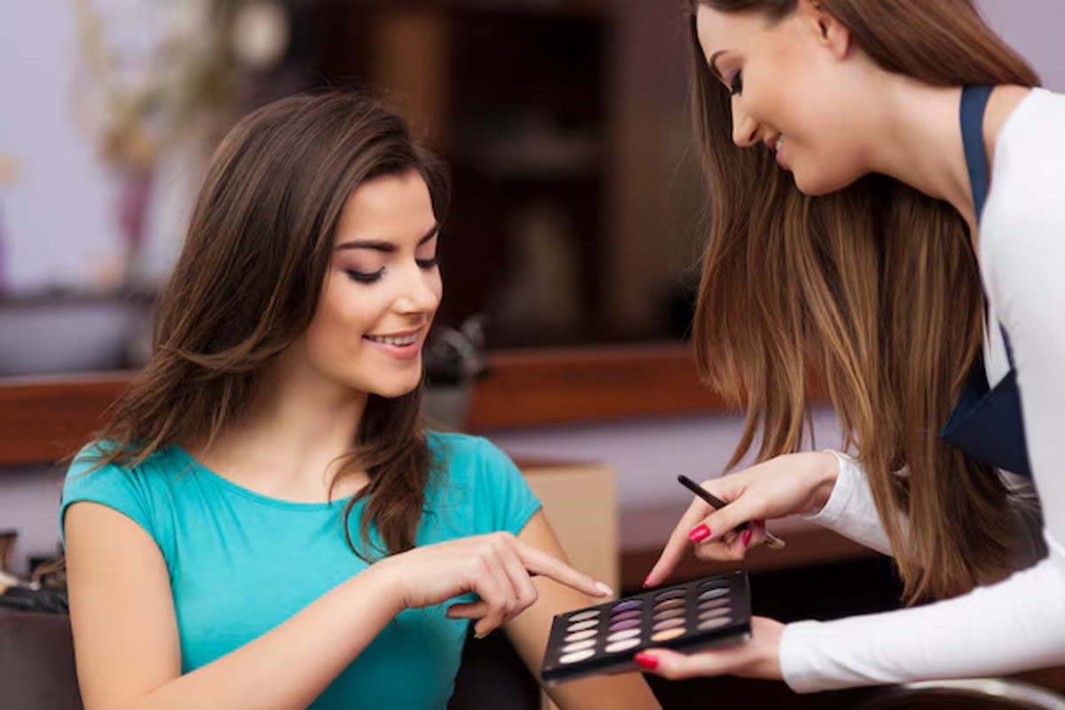 What Fashion Trends Are Influencing the Beauty Market in 2023?