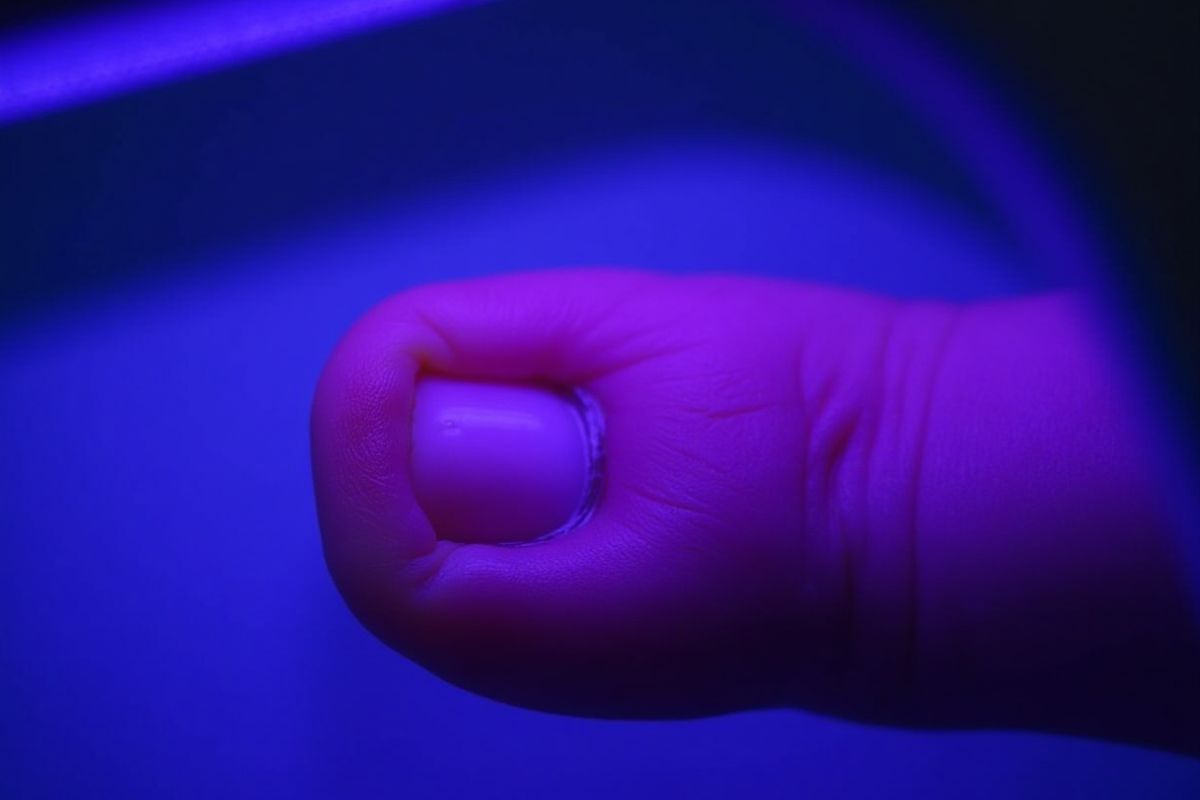 horrifying risks of gel nails 2