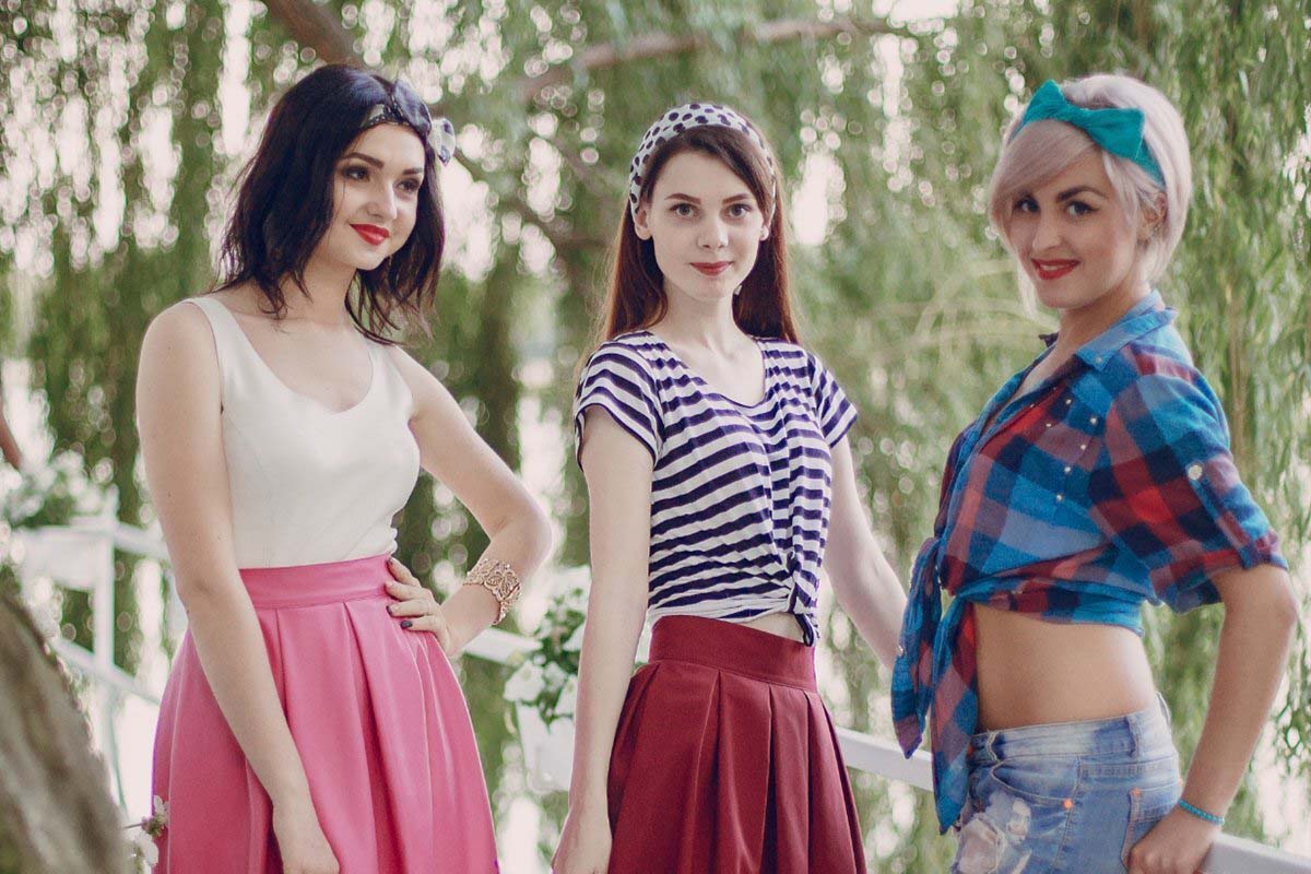 Spring-2025-Fashion-Trends-Making-a-Comeback-from-the-90's-You-Can't-Miss