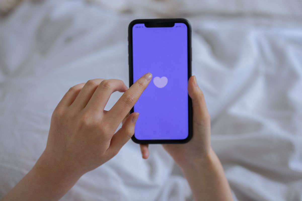 Could Limiting Yourself to 10 Likes a Day Actually Improve Your Love Life? The Case for Slowing Down on Dating Apps. 