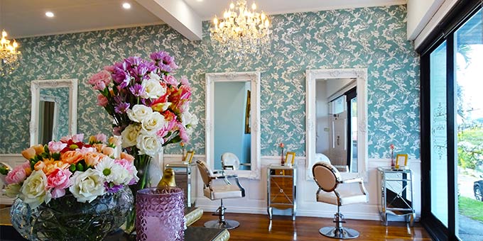 Well, let us introduce you to the multi-award-winning salon, Paul & Paul, who has opened their decadent doors in the bustling Brisbane suburb of Paddington and in Southport on the Gold Coast. 